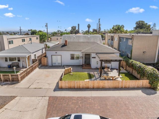 1951 55 Hornblend St., San Diego, CA 92109
