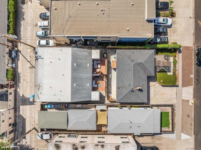 1951 55 Hornblend St., San Diego, CA 92109