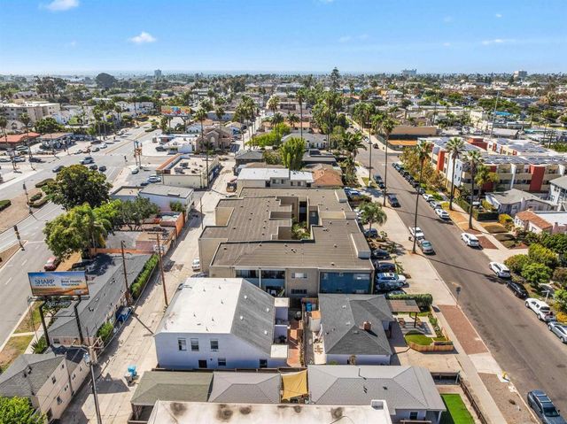 1951 55 Hornblend St., San Diego, CA 92109