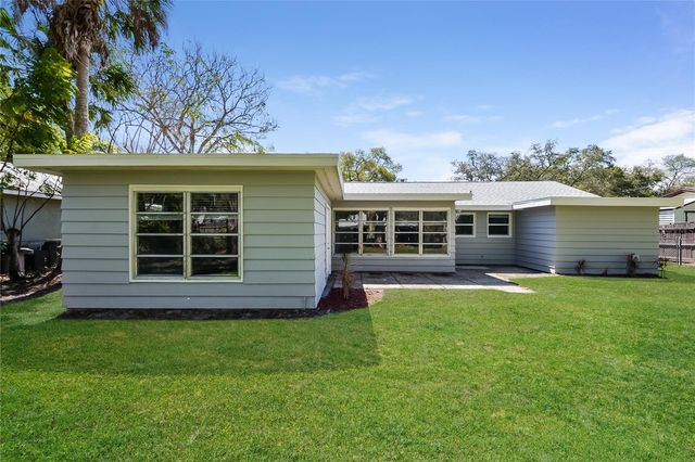 2839 HOPE STREET, Sarasota, FL 34231