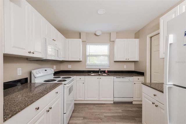 2839 HOPE STREET, Sarasota, FL 34231