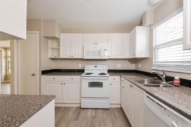 2839 HOPE STREET, Sarasota, FL 34231