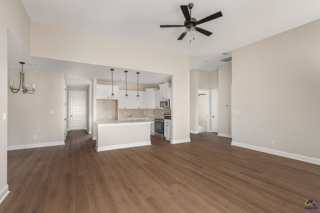 218 Farmland Circle, Perry, GA 31069