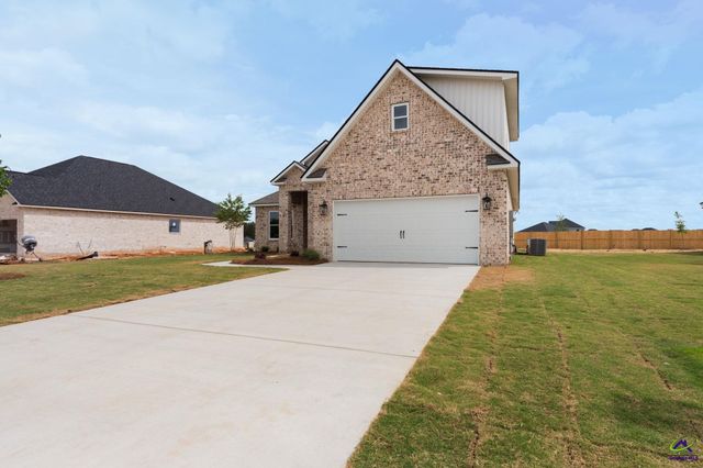 218 Farmland Circle, Perry, GA 31069