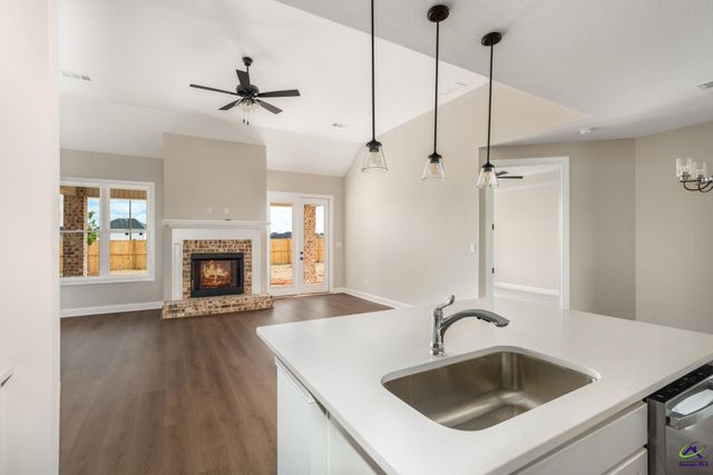 218 Farmland Circle, Perry, GA 31069