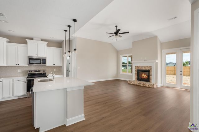 218 Farmland Circle, Perry, GA 31069