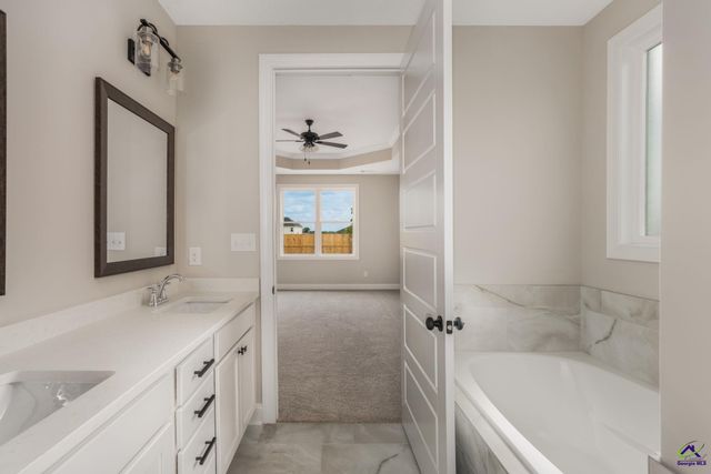 218 Farmland Circle, Perry, GA 31069