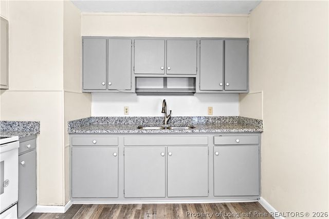 310 N 4th Street, St Pauls, NC 28384