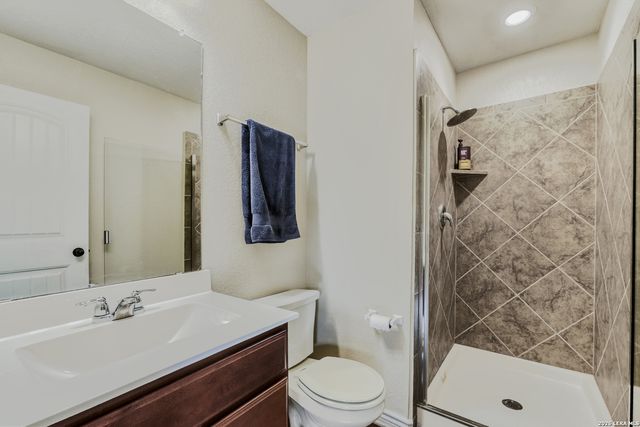 1814 Overlook, San Antonio, TX 78245