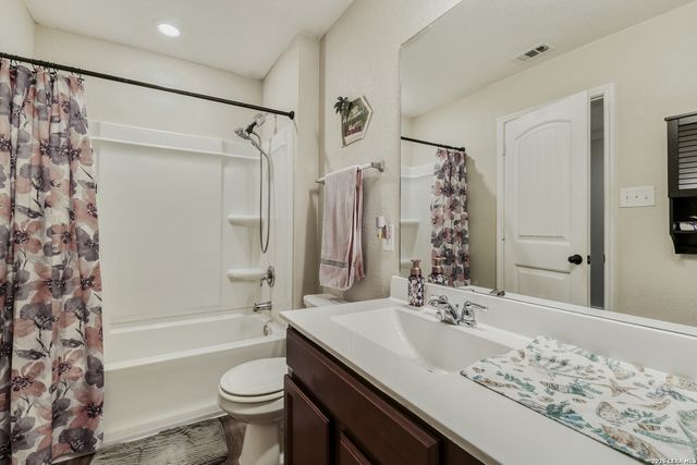 1814 Overlook, San Antonio, TX 78245