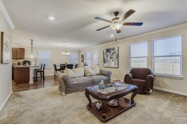 1814 Overlook, San Antonio, TX 78245