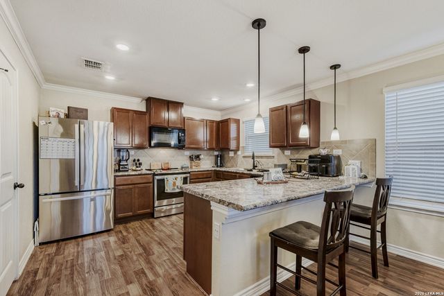 1814 Overlook, San Antonio, TX 78245