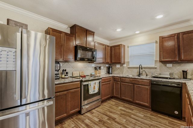 1814 Overlook, San Antonio, TX 78245