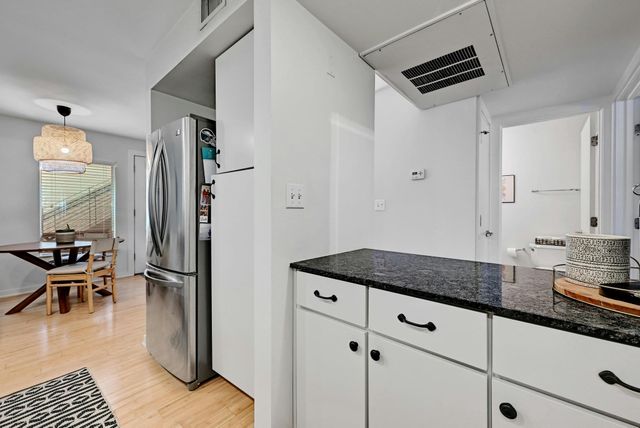 2200 Dickson DR 131, Austin, TX 78704