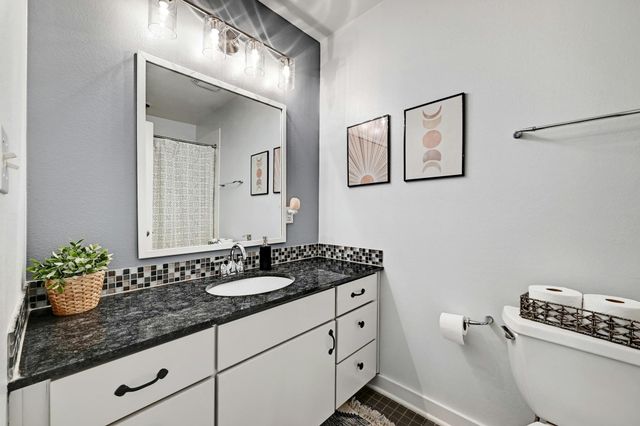 2200 Dickson DR 131, Austin, TX 78704