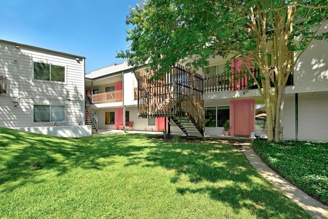 2200 Dickson DR 131, Austin, TX 78704