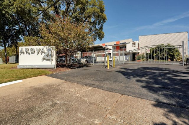 2200 Dickson DR 131, Austin, TX 78704
