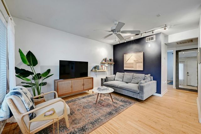 2200 Dickson DR 131, Austin, TX 78704