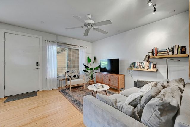 2200 Dickson DR 131, Austin, TX 78704