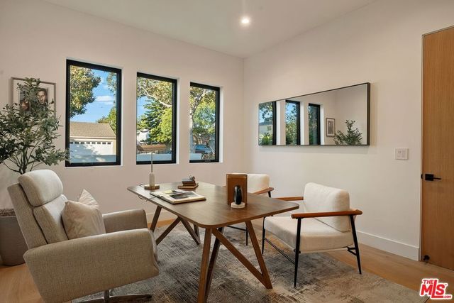 3621 Moore Street, Los Angeles, CA 90066
