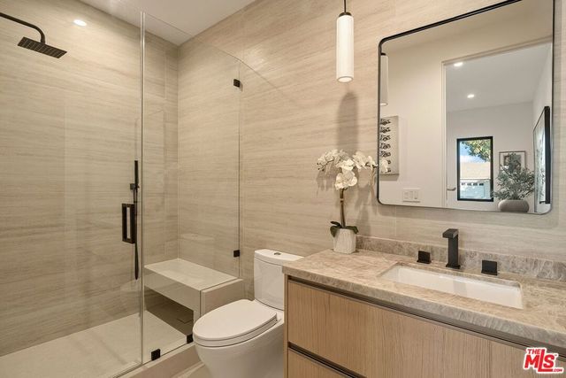 3621 Moore Street, Los Angeles, CA 90066