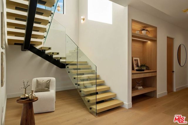 3621 Moore Street, Los Angeles, CA 90066
