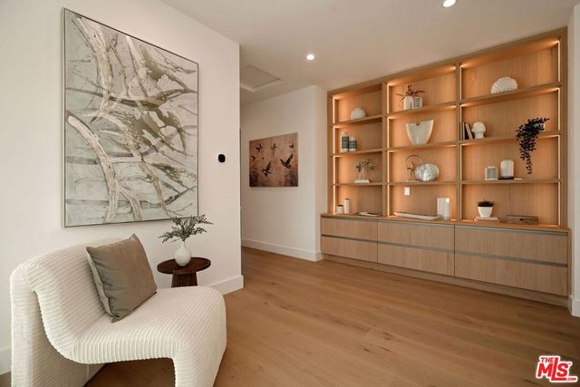 3621 Moore Street, Los Angeles, CA 90066