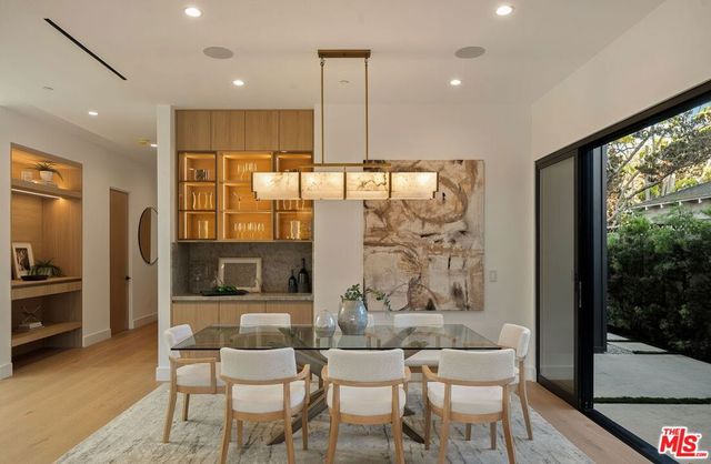 3621 Moore Street, Los Angeles, CA 90066