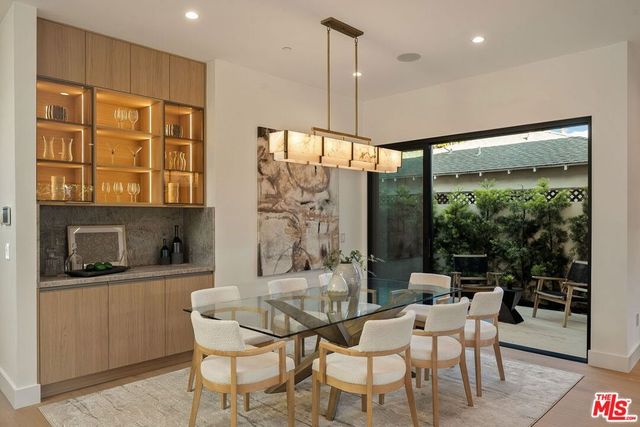 3621 Moore Street, Los Angeles, CA 90066