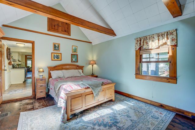 78 School Street, Effingham, NH 03882