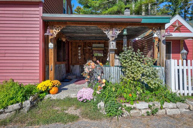 78 School Street, Effingham, NH 03882