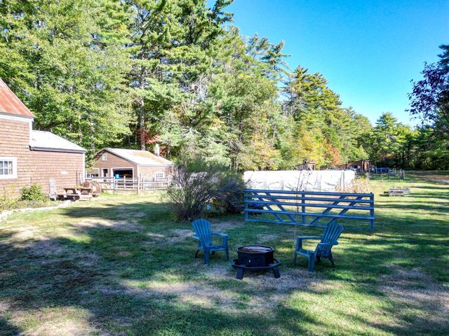 78 School Street, Effingham, NH 03882