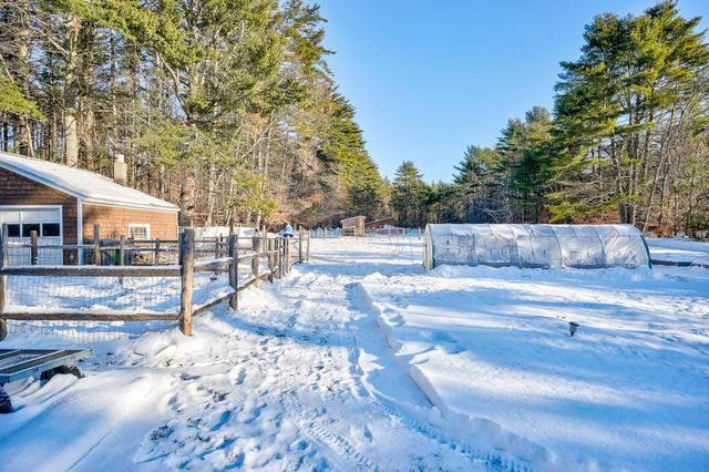 78 School Street, Effingham, NH 03882