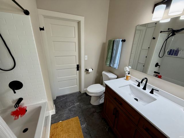 2622 Hillcrest Terrace, Evansville, IN 47712