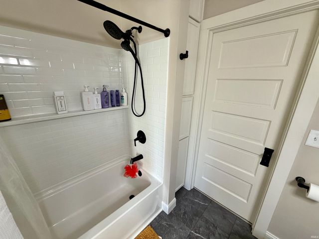 2622 Hillcrest Terrace, Evansville, IN 47712