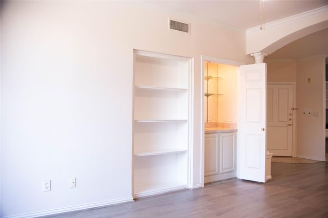 2111 Welch Street B111, Houston, TX 77019
