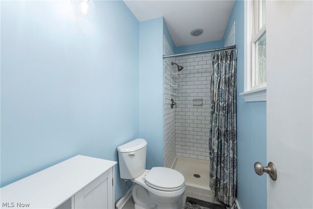 4083 Lydgate Drive, North Olmsted, OH 44070