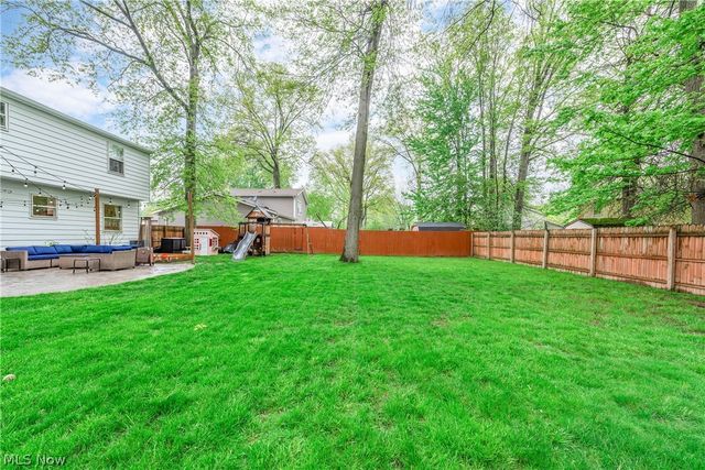 4083 Lydgate Drive, North Olmsted, OH 44070