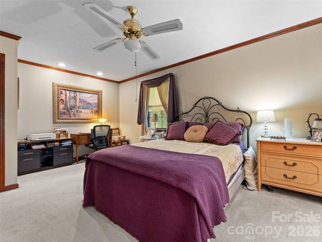 3 Westbridge Drive, Hendersonville, NC 28739