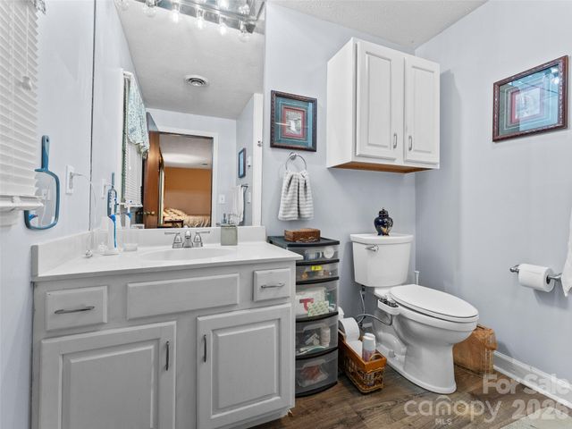 3 Westbridge Drive, Hendersonville, NC 28739