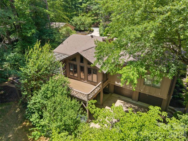 3 Westbridge Drive, Hendersonville, NC 28739