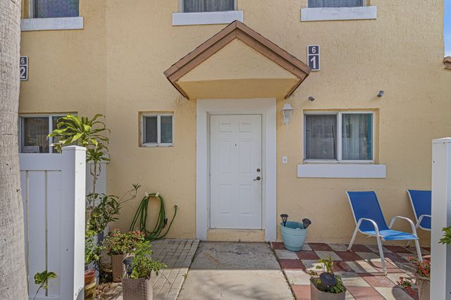 6631 Winfield Boulevard 1-6, Margate, FL 33063
