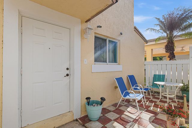 6631 Winfield Boulevard 1-6, Margate, FL 33063