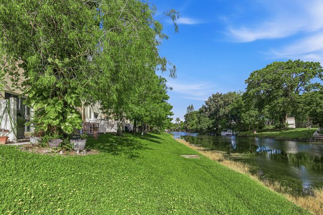 6631 Winfield Boulevard 1-6, Margate, FL 33063