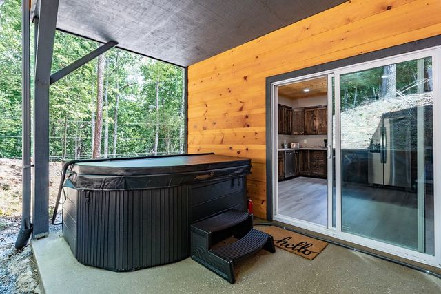 43 Madonna Court, Ellijay, GA 30540