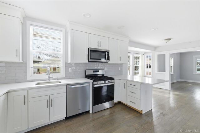 35 Weston Avenue, Deer Park, NY 11729