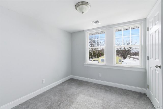 35 Weston Avenue, Deer Park, NY 11729