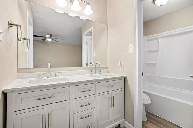 2815 Mayflower Landing Court, Webster, TX 77598