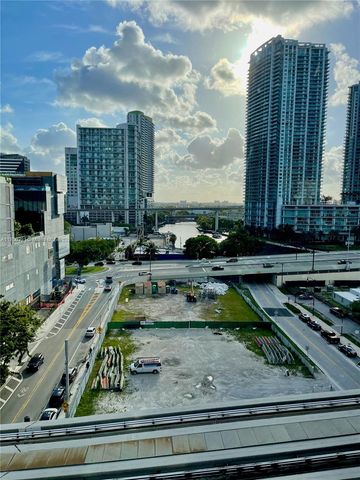 31 SE 6th St 1101, Miami, FL 33131