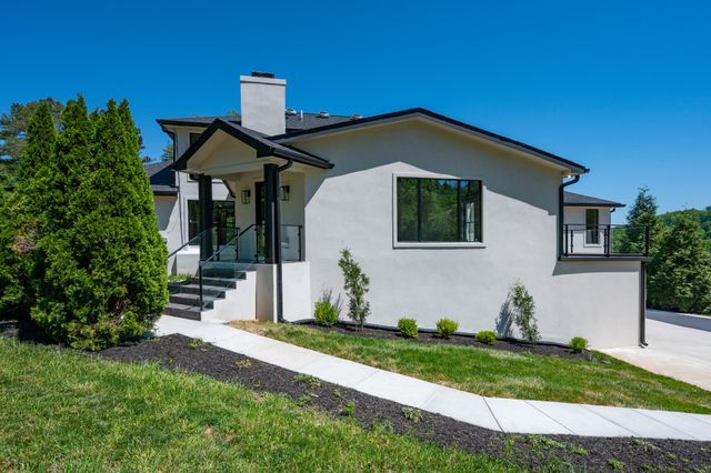 1235 Carl Seyfert Memorial Dr, Brentwood, TN 37027